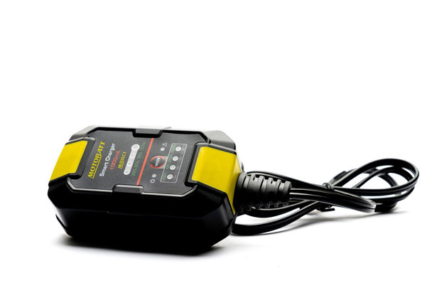 MotoBatt MBRC1 12V/6V 1-Amp Smart Charger & Maintainer for AGM, Lithium, Gel, Flooded Batteries